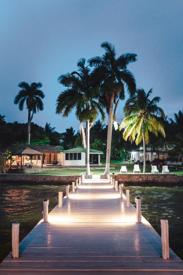 Royal Palm Bacalar Cabanas & Lagoon Club Екстериор снимка