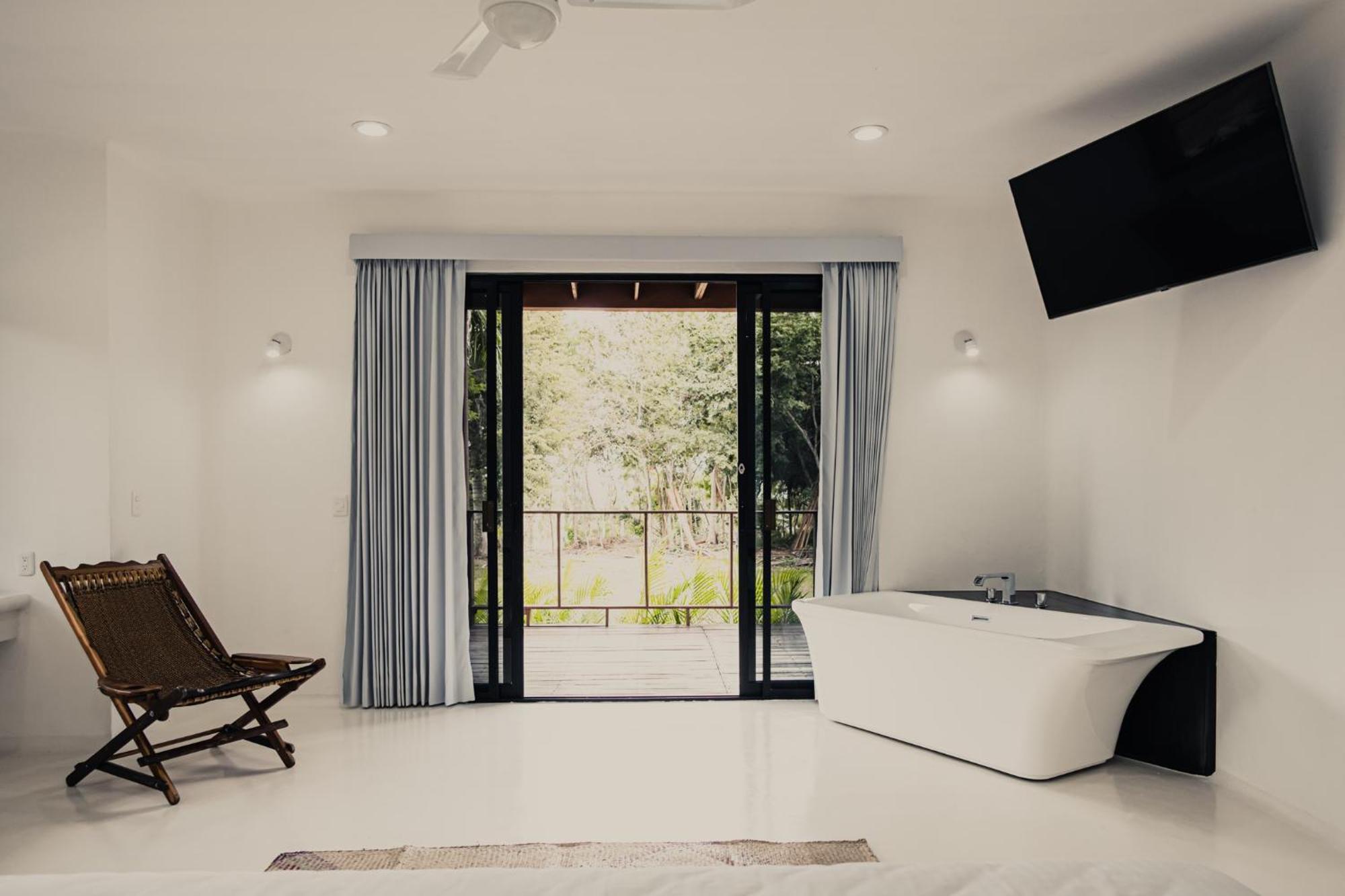 Royal Palm Bacalar Cabanas & Lagoon Club Екстериор снимка
